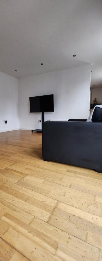 Shared Apartment - Walking From Leeds City Center Esterno foto